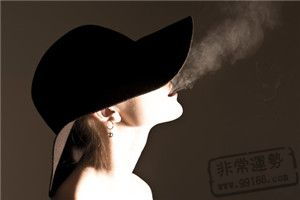 女人梦见自己抽烟(女人梦见自己抽烟被发现)