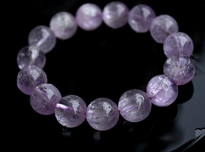 什么是紫锂辉 紫锂辉石的功效与作用 紫锂辉石价格和价值 宝石图鉴 