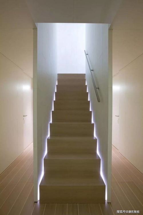 隐藏台阶怎么弄好看 免布线楼梯踏步灯控制器怎么隐藏