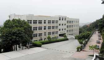 重庆聚英技工学校是公办还是民办
