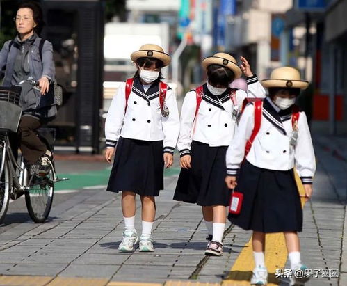日本校服取消性别差异,女生不穿裙子统一穿裤子,中国网友 搞笑