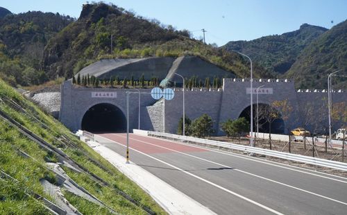 昌赤路(草原天路线路优缺点比较附加油地点)