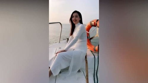 这女人漂亮就是本钱,找一个有钱的男人就可以改变一生的命运 