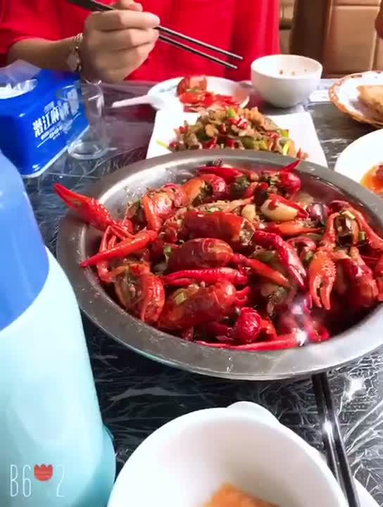 中国龙虾城吃龙虾 