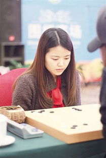 中国 东盟棋牌赛进行 美女棋手不靠颜值靠棋艺 