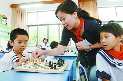 什么叫投子认负 现实下棋时棋手如何操作 (现实虚拟空间里面下棋)