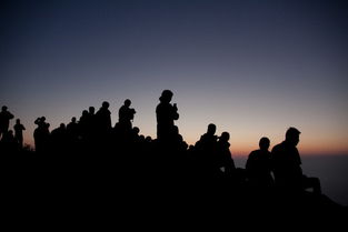 夜爬泰山最晚入园时间(夜爬泰山几点出发)