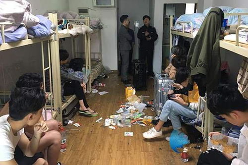 为什么打工者不愿住工厂集体宿舍 看到宿舍乱象后,没人愿意住