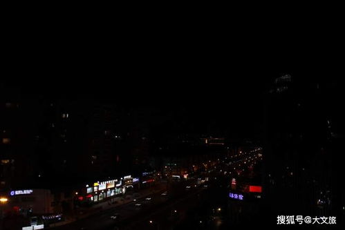 组图 昆明的黄昏和夜晚,拍出了魔幻效果