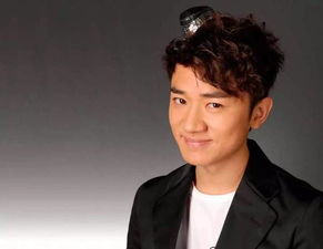 王祖蓝开公司,徐子珊邓萃雯都是他的人,艺人多到赶上TVB 