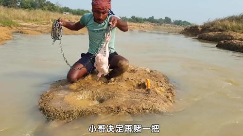 深坑钓鱼,小哥河边发现神秘水坑,最后钓上来的东西太过惊艳 