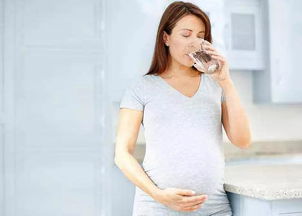 原创孕期喝水选择在这3个时间点，效果可能更佳，羊水或许会更清澈！
