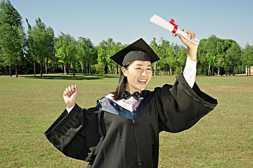 学士服颜色 硕士服颜色 博士服颜色 分别是什么 以及各科都用什么颜色 