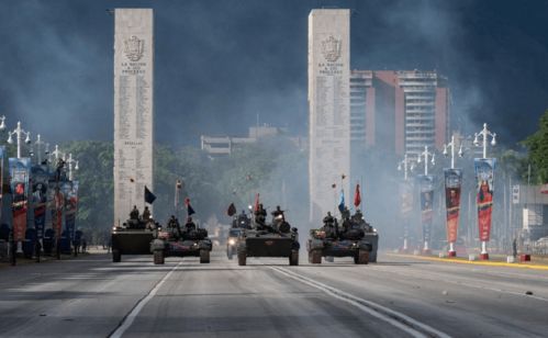委内瑞拉举行阅兵庆祝独立日 