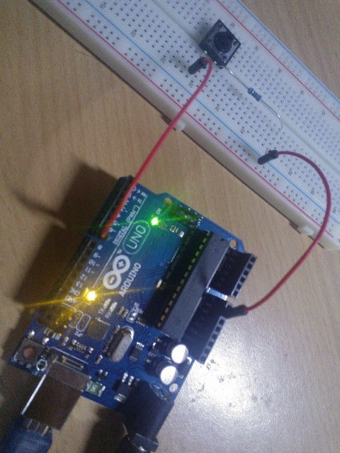 arduino 开关点灯有点问题 