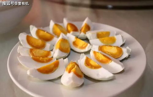 广东阳江的咸鸭蛋,个大流油,蛋黄细腻通红,你吃过吗