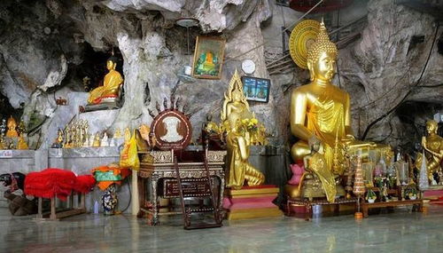泰国的 空中寺院 ,供奉神佛和老虎,吸引无游客前来