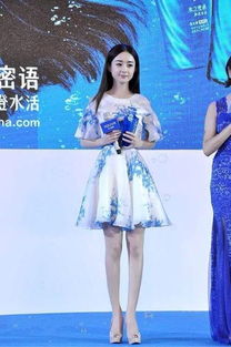 为什么女明星穿高跟鞋都不穿袜子,必须光脚 一位专业摄影师揭露这个秘密