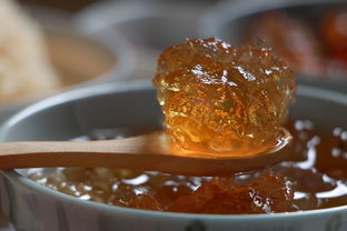 桃树分泌的 桃胶 ,很多人认为有毒,实际上是最天然的美容食品
