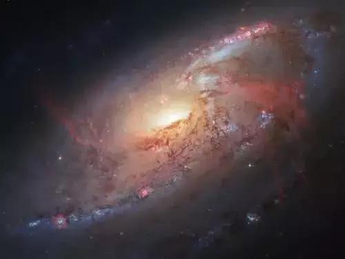 宇宙中最大的星系,恒星数量超100万亿颗,大小是银河系20倍