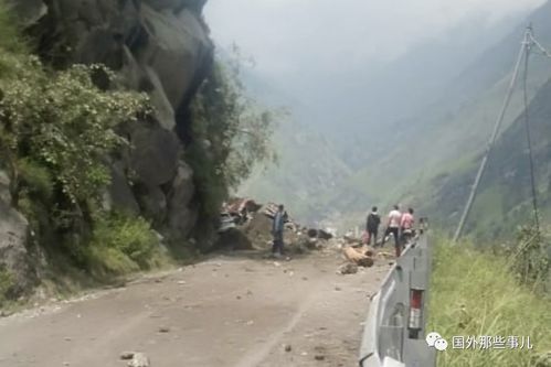 高速公路突发山体滑坡,多辆车40多人遭活埋已确认28人死亡,专家这样说