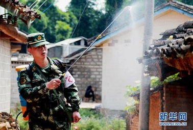 奋战在地震灾区的边防官兵 