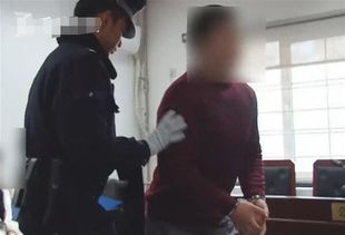 女子酒后遭同事强吻 却遭到男友误会最终被打的很惨 2