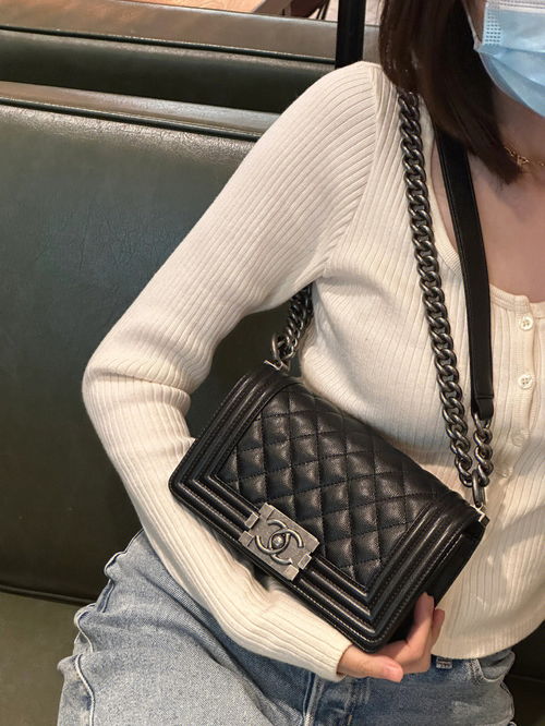 Chanel 黑银牛leboy小号 万年不过时 