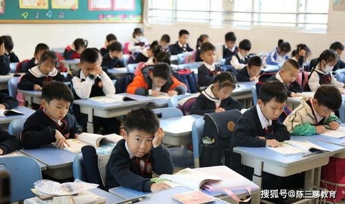 各地小学提出延时服务,家长变脸比变天还快,为何都不愿接受