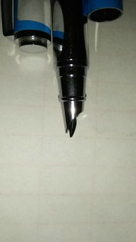 从没见过这样的钢笔,笔尖是不是太短了,是不是坏的 