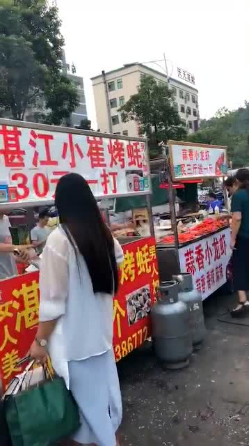 路边摊国家开放摆地摊啦,促进经济增长,人人都可以摆地摊啦 