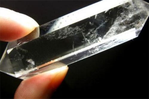 水晶的功效与禁忌 水晶正确佩戴有什么好处