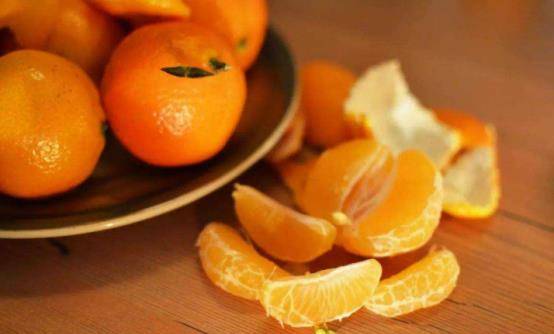 吃完的橘子皮不要扔,留着大有妙用,看完后记得告诉身边人