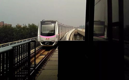 北京地铁 最挤的地铁永远是你要坐的那一条