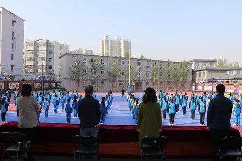 育杏坛新芽 重示范指导 记哈尔滨师范大学实习生到复华实习