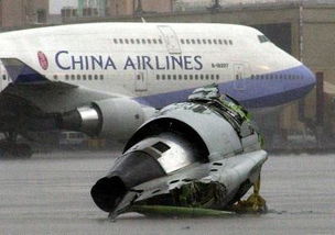 如果飞机一个引擎坏了,会坠落吗 