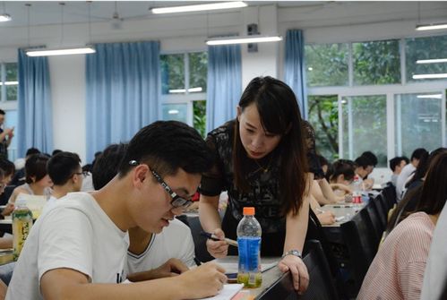 毕业后能留校任教的大学生,有啥过人之处 其实没你想得那么高深