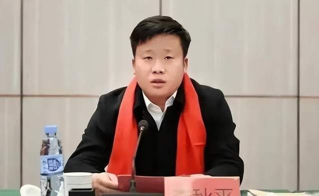 李县长的运气 郭主任的霸气与李某镖的晦气,想起动物世界开场词