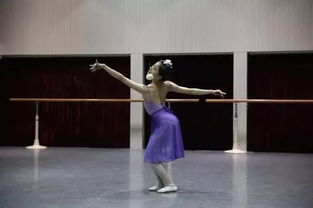 芭蕾舞为什么不建议学舞蹈(芭蕾舞那么伤害脚为什么还有人学)