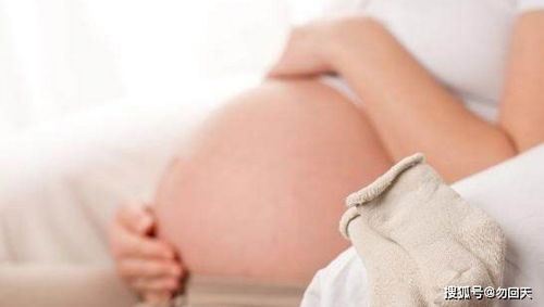 孕期时，有的孕妈肚子大得像球，有的却不显怀，多半是这4个原因