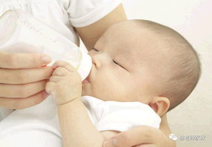 宝宝吃奶睡觉(为什么宝宝一吃奶就容易睡觉)