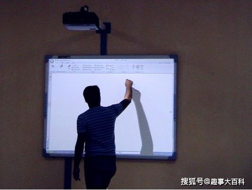 教师直播上课用白板方便还是用手写板更方便(直播用白板还是黑板好)