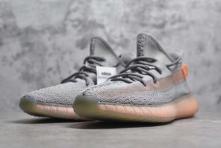 Yeezy椰子350v2美洲限定真假对比