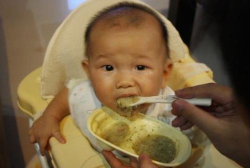 幼儿杀手 的2种食物,很多家长还天天给娃吃,别再坑娃