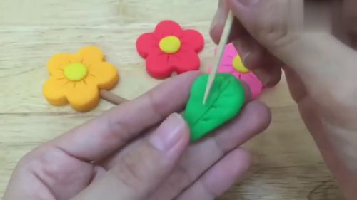 橡皮泥手工简单漂亮的花朵造型制作,你们get到了吗 