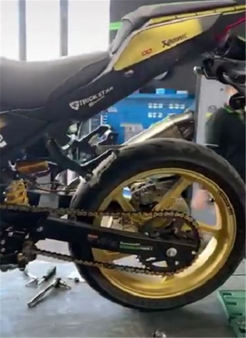 改天蝎排气的Ninja400,全车 钛金版画 ,4.9秒破百