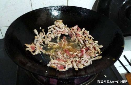 炒肉丝总粘锅还不嫩 掌握好3个技巧,肉丝又嫩又香,一点不粘锅