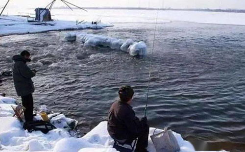 冬天什么时候钓鱼最好 认准这三种天气