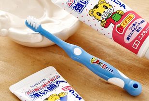 婴幼儿牙刷(如何挑选婴幼儿的牙膏牙刷)