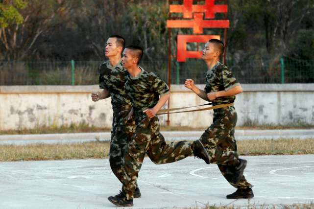 同样是入伍,大一新生和大学毕业去当兵,其实有3个区别